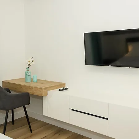 Modern Seaside Retreat 1bd By Flat Mаnager Apartment