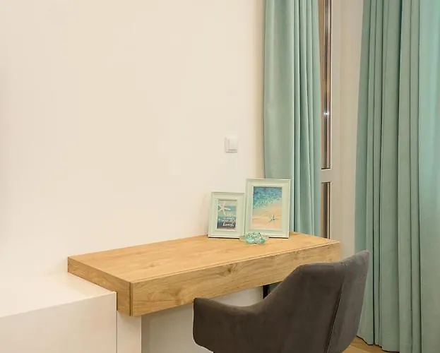Modern Seaside Retreat 1bd By Flat Mаnager Apartament