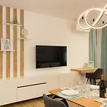 Modern Seaside Retreat 1bd By Flat Mаnager Lägenhet *